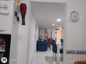 VENDO APARTAMENTO EDIFICIO TORRES DE SALOMIA