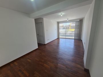 HERMOSO DEPARTAMENTO EN VENTA  CHAN CHAN – LA MOLINA