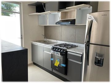 Casas con alberca y roof garden, cocineta, closet, amplios jardines