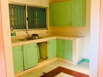 4 BR Townhouse for sale in Royale Tagaytay Estate Townhomes, Alfonso, Cavity