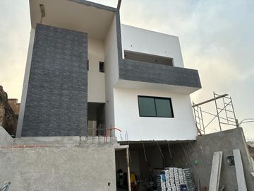 Venta Casa Nueva en Las Alamedas