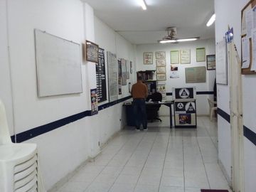 VENDO CASA 3 PLANTAS INDEPENDIENTES CON APARTAMENTOS, EL  TRONCAL CALI