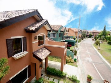 RFO HOUSE AND LOT IN VILLAR CITY NEAR MCX FOR SALE