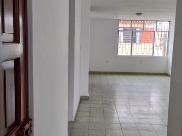 VENDO DEPARTAMENTO EN EL CENTRO DE PIURA