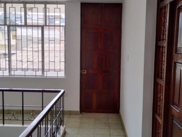 VENDO DEPARTAMENTO EN EL CENTRO DE PIURA