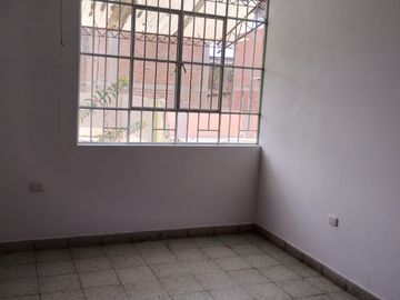 VENDO DEPARTAMENTO EN EL CENTRO DE PIURA