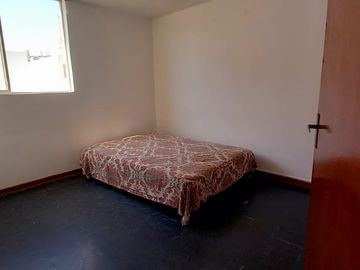 SAN MIGUEL - REMATO CASA 2 PISOS POR REMODELAR
