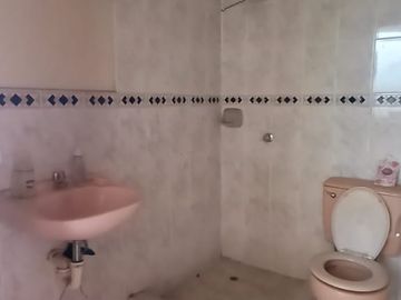 SAN MIGUEL - REMATO CASA 2 PISOS POR REMODELAR