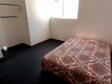 SAN MIGUEL - REMATO CASA 2 PISOS POR REMODELAR