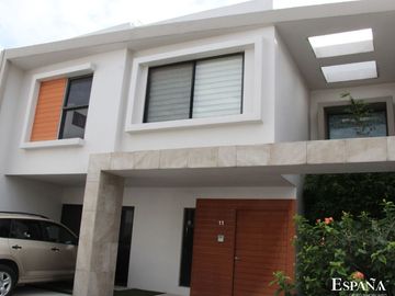 Casa en venta en Parque San José, Lomas de Angelópolis