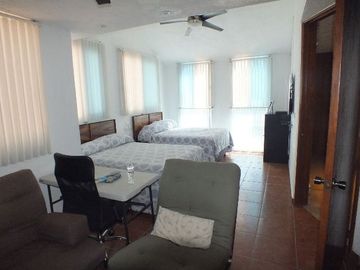 EXCELENTE CASA PRIVADA CON HERMOSA VISTA EN VENTA Y RENTA.
