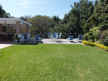 EXCELENTE CASA PRIVADA CON HERMOSA VISTA EN VENTA Y RENTA.