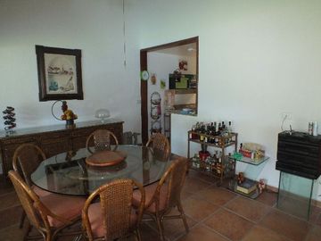 EXCELENTE CASA PRIVADA CON HERMOSA VISTA EN VENTA Y RENTA.