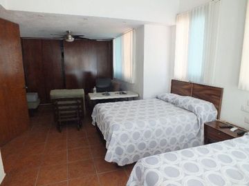 EXCELENTE CASA PRIVADA CON HERMOSA VISTA EN VENTA Y RENTA.