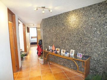 EXCELENTE CASA PRIVADA CON HERMOSA VISTA EN VENTA Y RENTA.