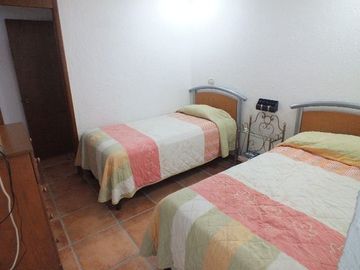 EXCELENTE CASA PRIVADA CON HERMOSA VISTA EN VENTA Y RENTA.