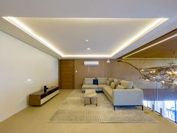 FOR SALE HOUSE & LOT - HIGH-END! LUXURY! CLASSY!