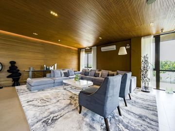 FOR SALE HOUSE & LOT - HIGH-END! LUXURY! CLASSY!