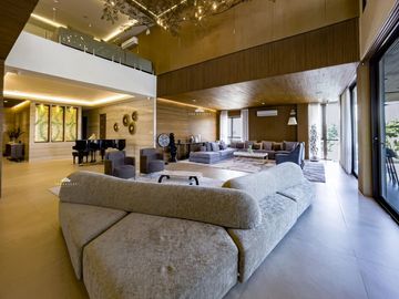 FOR SALE HOUSE & LOT - HIGH-END! LUXURY! CLASSY!