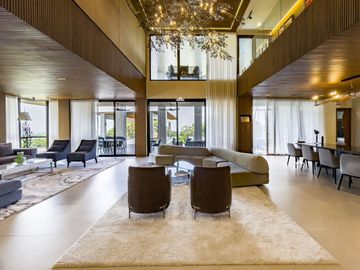 FOR SALE HOUSE & LOT - HIGH-END! LUXURY! CLASSY!