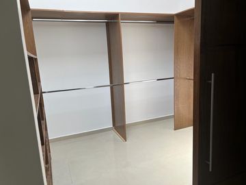 JIUTEPEC- Estricta seguridad, moderna, alberquita privada