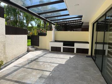 JIUTEPEC- Estricta seguridad, moderna, alberquita privada