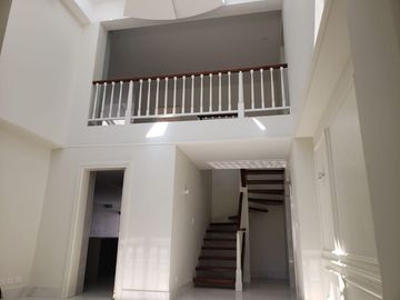VENTA DEPARTAMENTO PENTHOUSE EXCLUSIVO DUPLEX, SECTOR GONZALEZ SUAREZ