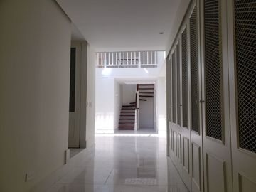 VENTA DEPARTAMENTO PENTHOUSE EXCLUSIVO DUPLEX, SECTOR GONZALEZ SUAREZ