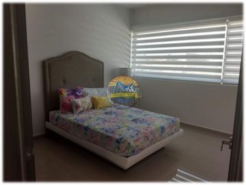 Casas con alberca privada, excelentes acabados