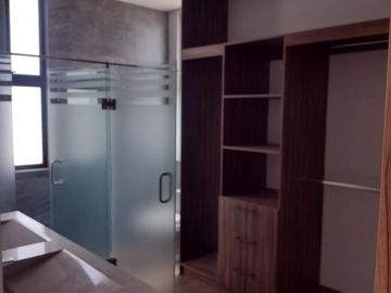 CASA NUEVA EN MAYORAZGO LEÓN GTO.