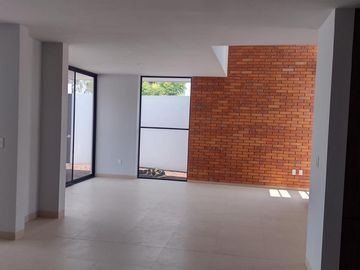CASA NUEVA EN MAYORAZGO LEÓN GTO.
