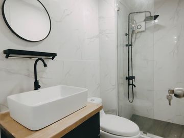 Newly Renovated 1 Bedroom for Sale at Avida San Lorenzo Makati