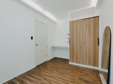 Newly Renovated 1 Bedroom for Sale at Avida San Lorenzo Makati