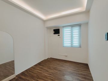 Newly Renovated 1 Bedroom for Sale at Avida San Lorenzo Makati