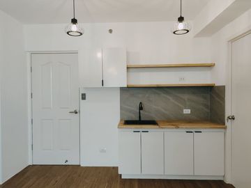 Newly Renovated 1 Bedroom for Sale at Avida San Lorenzo Makati