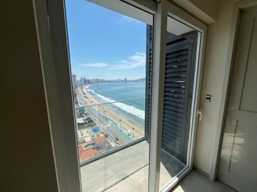 VENTA- Penthouse Crystal Bay