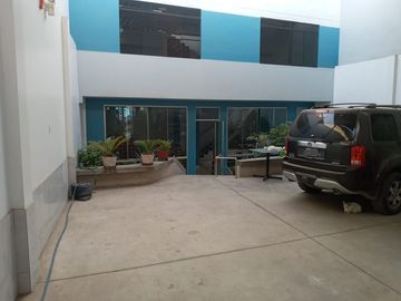 Local comercial con titulo en Puente Piedra