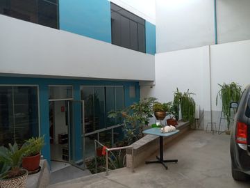 Local comercial con titulo en Puente Piedra