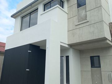 Casa de Estreno en Venta en Ciudad Celeste
