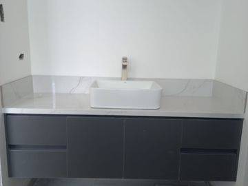 Casa de Estreno en Venta en Ciudad Celeste