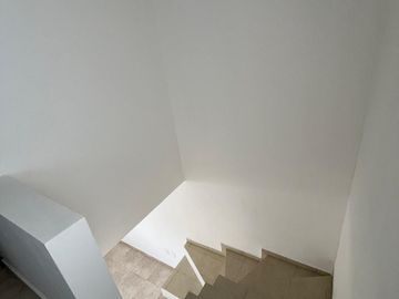 PRECIOSA CASA NUEVA EN 