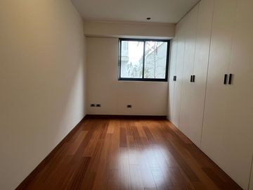 Departamento en venta, segundo piso, para estrenar en calle Chiclayo, Miraflores