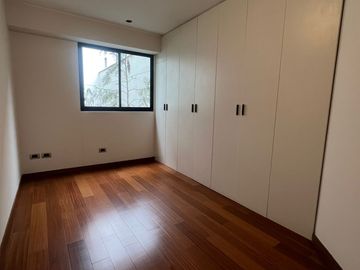 Departamento en venta, segundo piso, para estrenar en calle Chiclayo, Miraflores