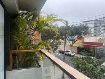 Departamento en venta, segundo piso, para estrenar en calle Chiclayo, Miraflores