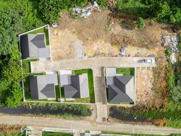 New 3 Bedroom House in Saraphi for Sale