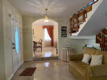Hermosa Casa Ubicada en El Sector San Rafael en Urbanizacion Cerrada