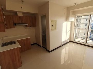 1BR Condo Unit for Sale at Zinnia Towers ,Balintawak Quezon City
