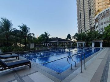 1BR Condo Unit for Sale at Zinnia Towers ,Balintawak Quezon City