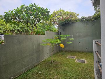 Venta de departamento con Vista Panorámica desde un cerro de 80 metros junto al Colegio San José frente a la urbanización Álamos Norte en Guayaquilegi