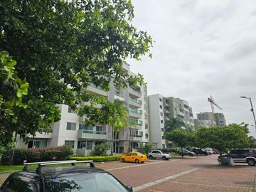 Venta de departamento con Vista Panorámica desde un cerro de 80 metros junto al Colegio San José frente a la urbanización Álamos Norte en Guayaquilegi